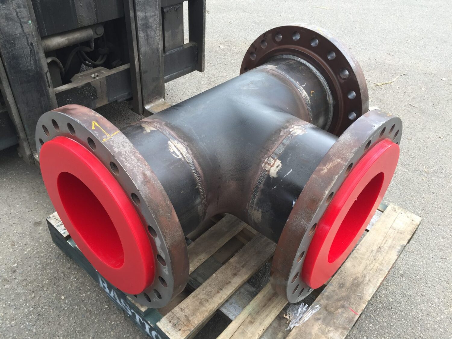 Cast PU lined steel pipe tee fitting